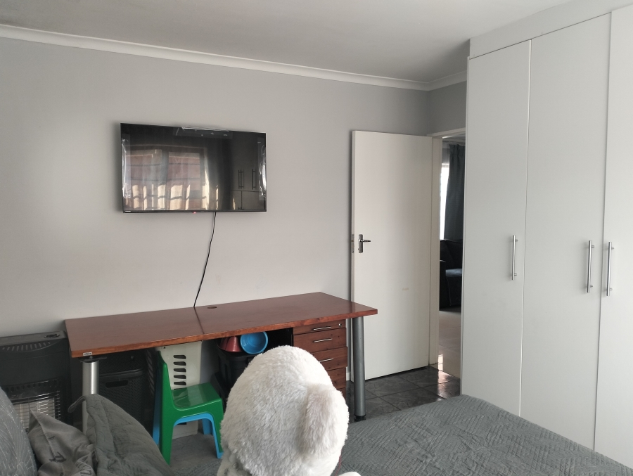 2 Bedroom Property for Sale in Wynberg Western Cape
